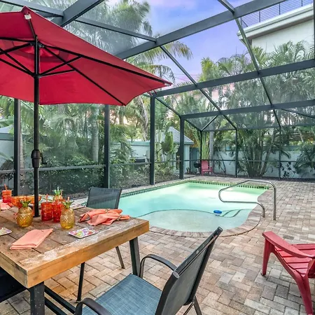 Palm Shade Cottage - 606A